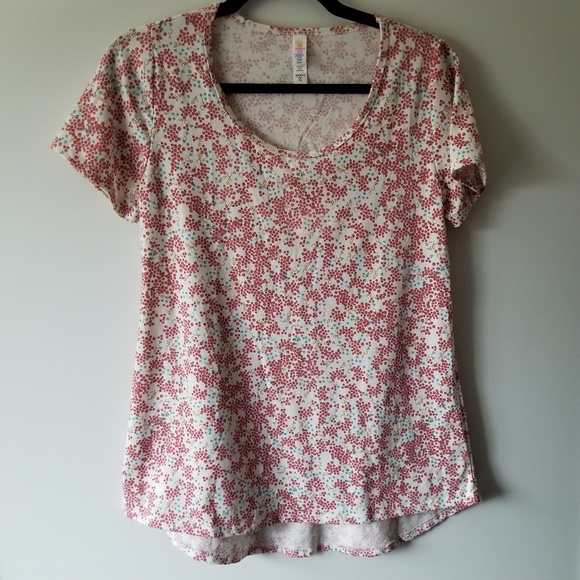 LuLaRoe Tops - Lularoe Classic Tee